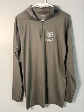 Hendrick Motorsports Dale Jr. 88 Men's Long Sleeve Pullover Sweatshirt Medium